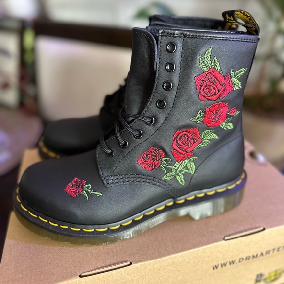 DR. MARTENS 1460 VONDA FLORAL LEATHER LACE UP BOOTS - Picture 5 of 7
